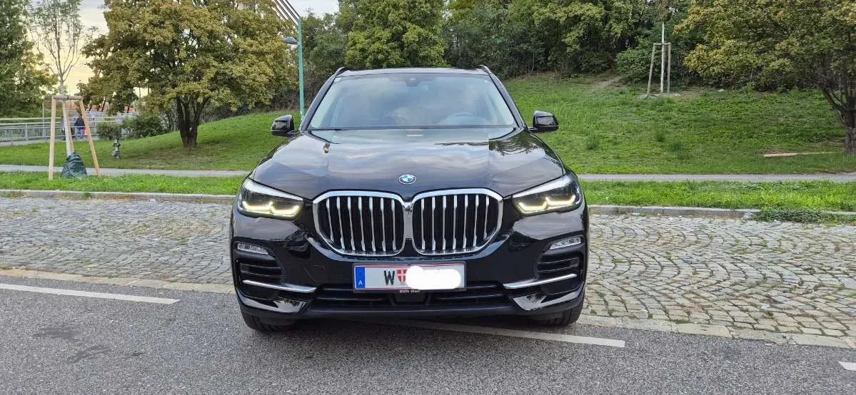 BMW X5 2021 photo 2