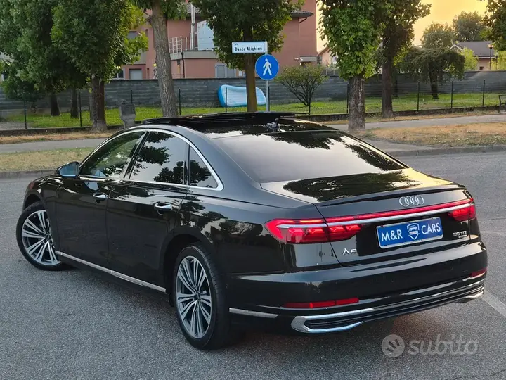 Audi A8 2022 photo 4
