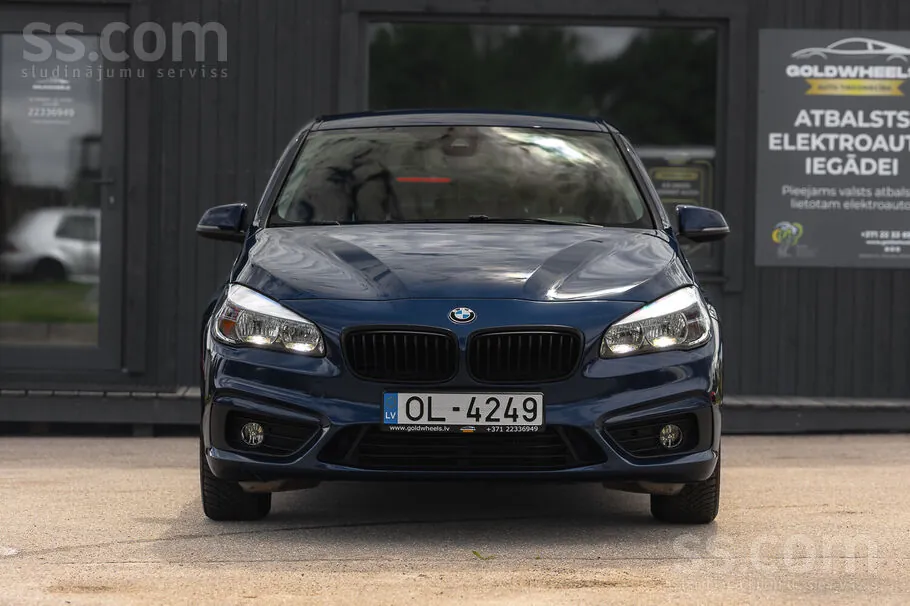 BMW 218D 2017 photo 2