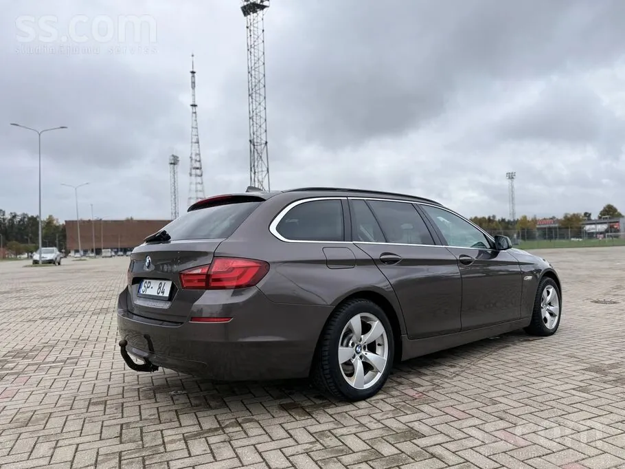 BMW 520D 2012 photo 2