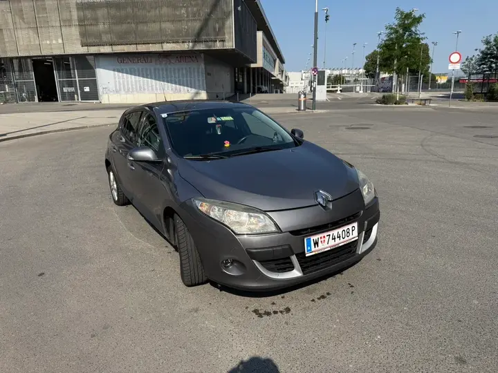 Renault Megane 2009 photo 2