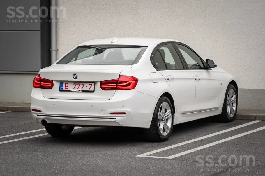 BMW 318I 2017 photo 4