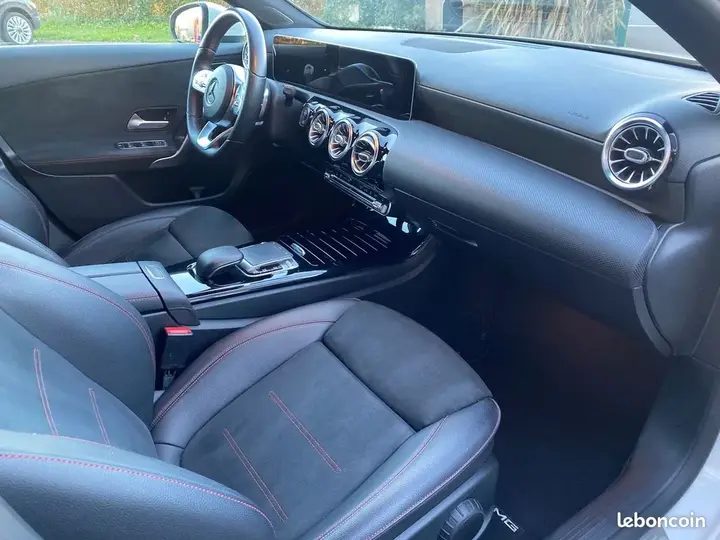 Mercedes-Benz A-Class 2019 photo 5