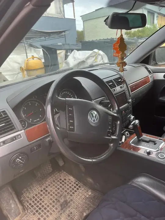 Volkswagen Touareg 2004 photo 2