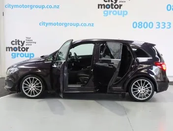 Mercedes-Benz B 180 2016 photo 4