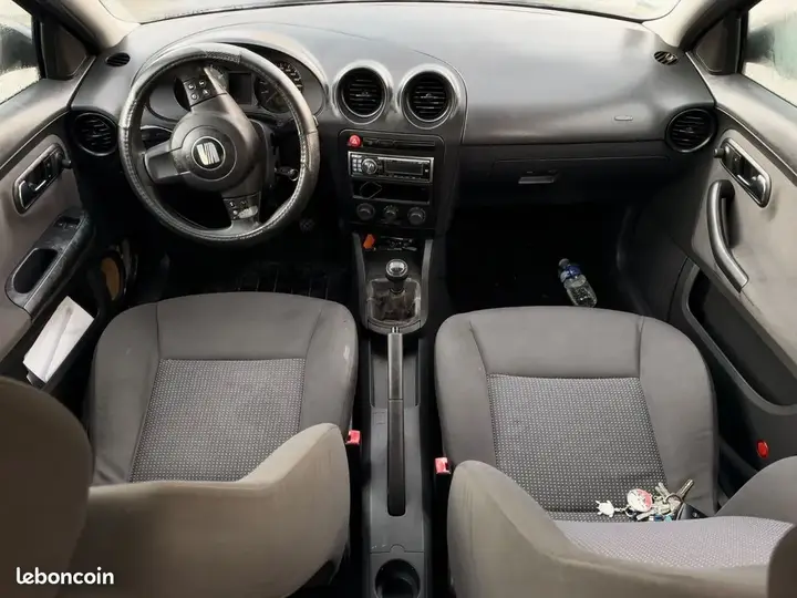 Seat Ibiza 2005 photo 3