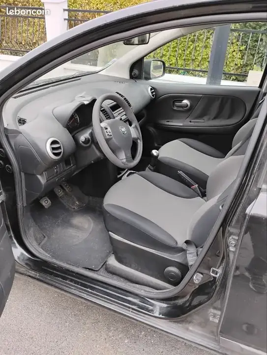 Nissan Note 2009 photo 3