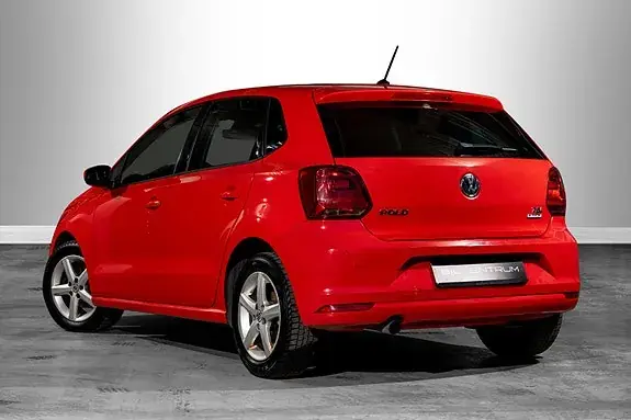 Volkswagen Polo 2015 photo 2