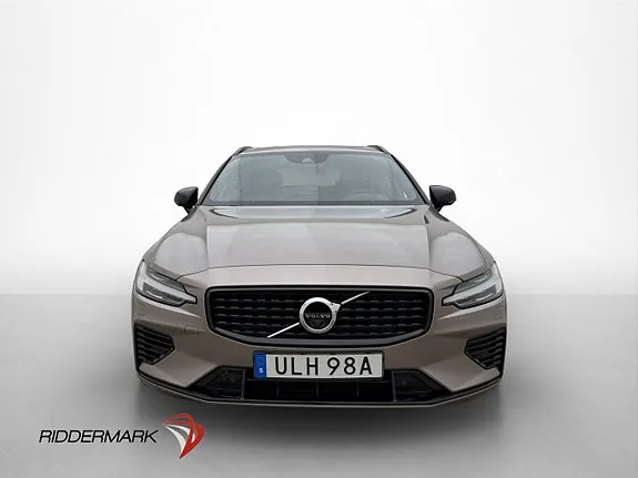 Volvo V60 2021 photo 2