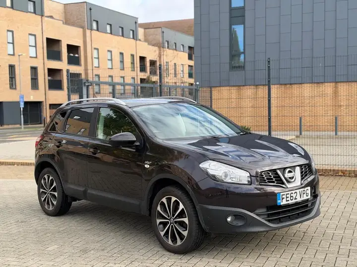Nissan Qashqai 2012 photo 2