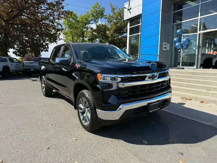 Chevrolet Silverado 1500 2026 photo 2