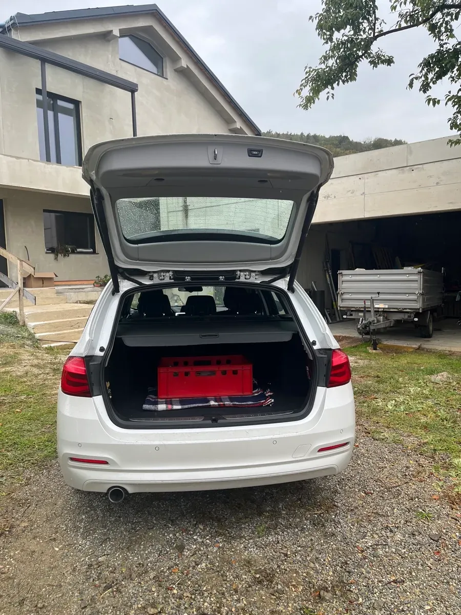 BMW 3 Series 2018 photo 3