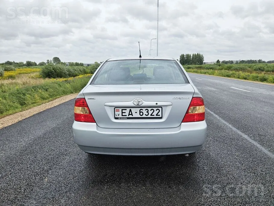Toyota Corolla 2004 photo 3