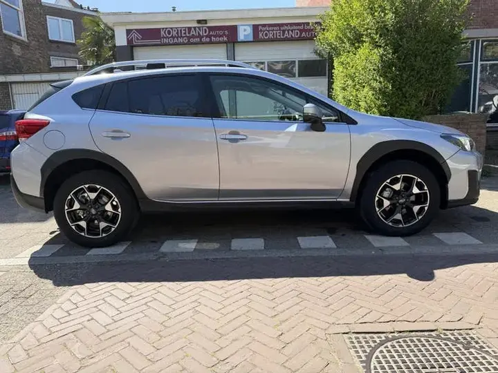 Subaru Xv 2019 photo 2