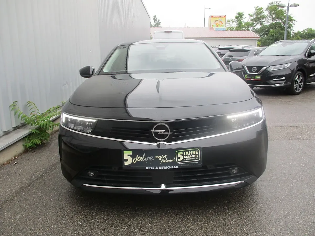 Opel Astra 2023 photo 3