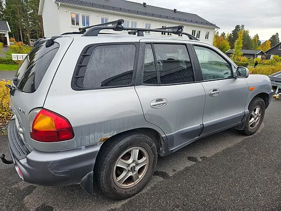 Hyundai Santa Fe 2004 photo 2