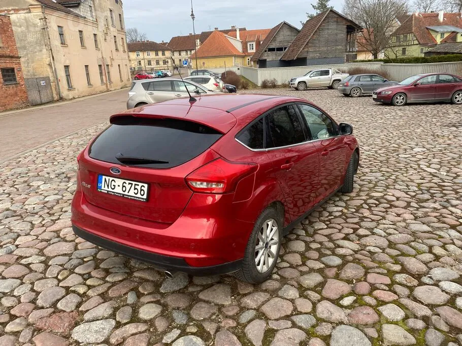 Ford Focus 2015 photo 2