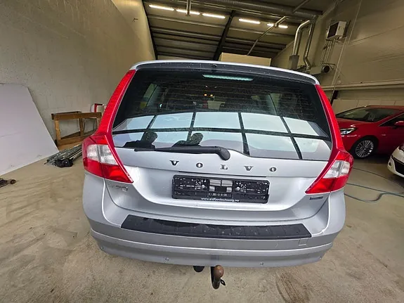 Volvo V70 2010 photo 4