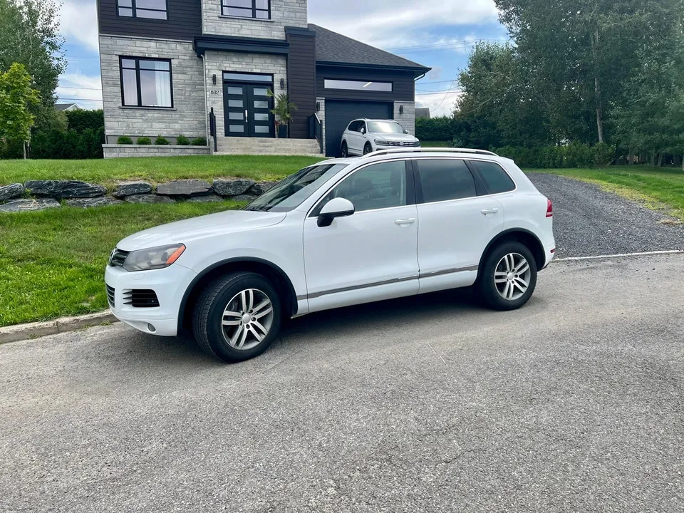 Volkswagen Touareg 2013 photo 2