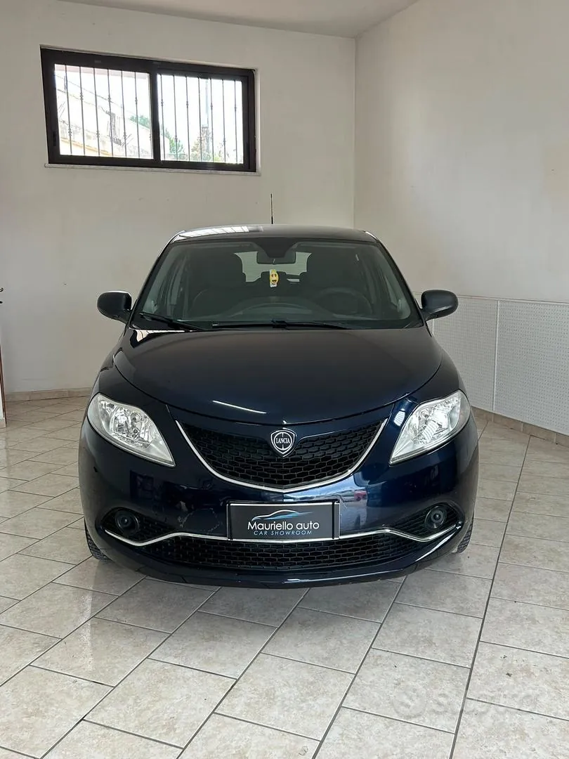 Lancia Ypsilon 2017 photo 2