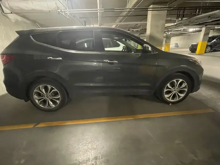 Hyundai Santa Fe 2013 photo 2