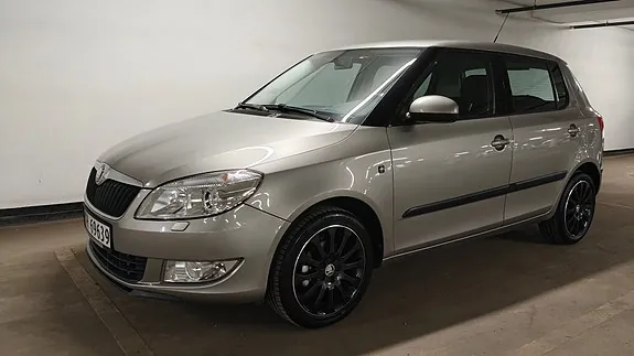 Skoda Fabia 2011 photo 5