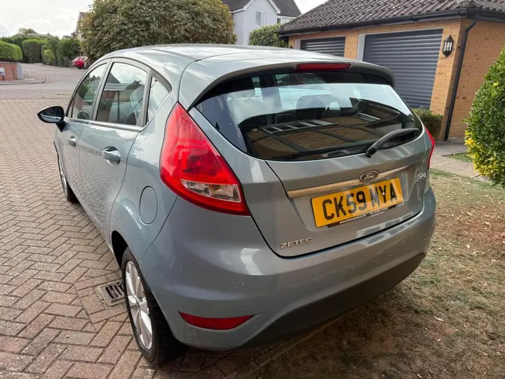 Ford Fiesta 2009 photo 5