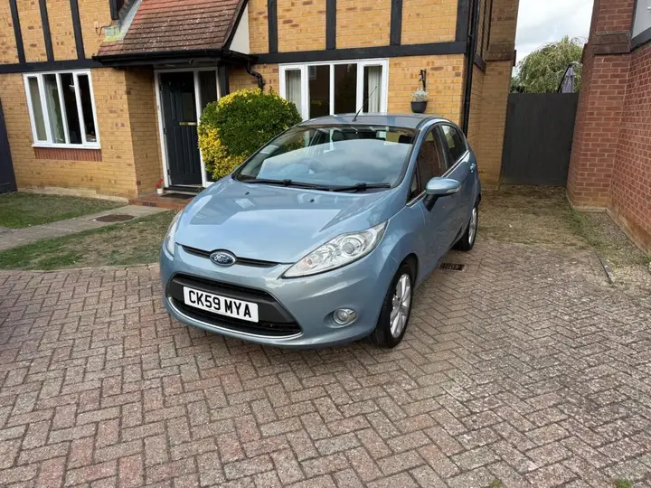 Ford Fiesta 2009 photo 3