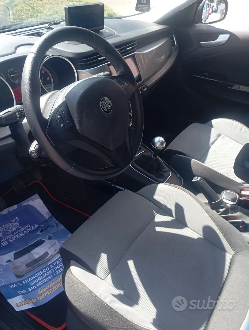 Alfa Romeo Giulietta 2010 photo 5