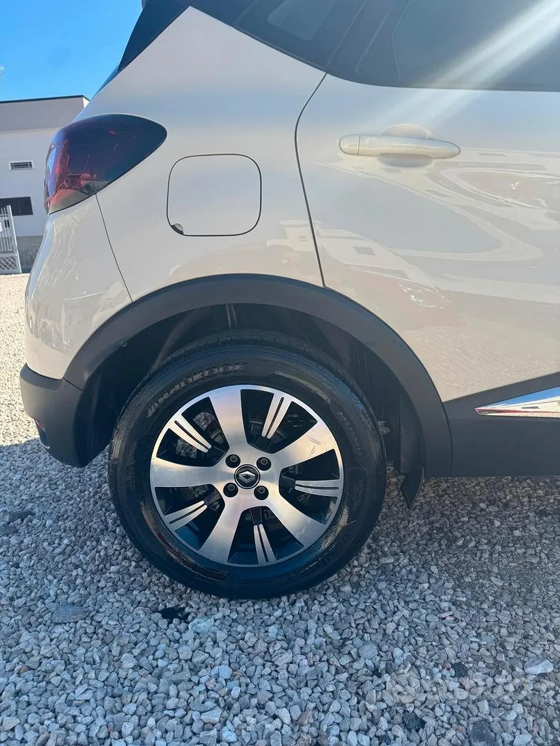 Renault Captur 2018 photo 3