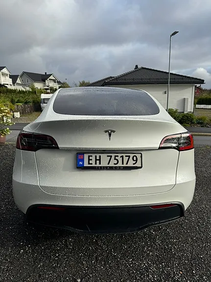 Tesla Model Y 2024 photo 5
