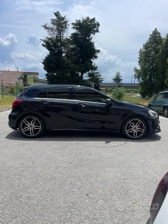 Mercedes-Benz A 180 2017 photo 2