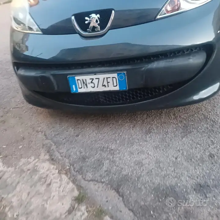 Peugeot 107 2008 photo 5
