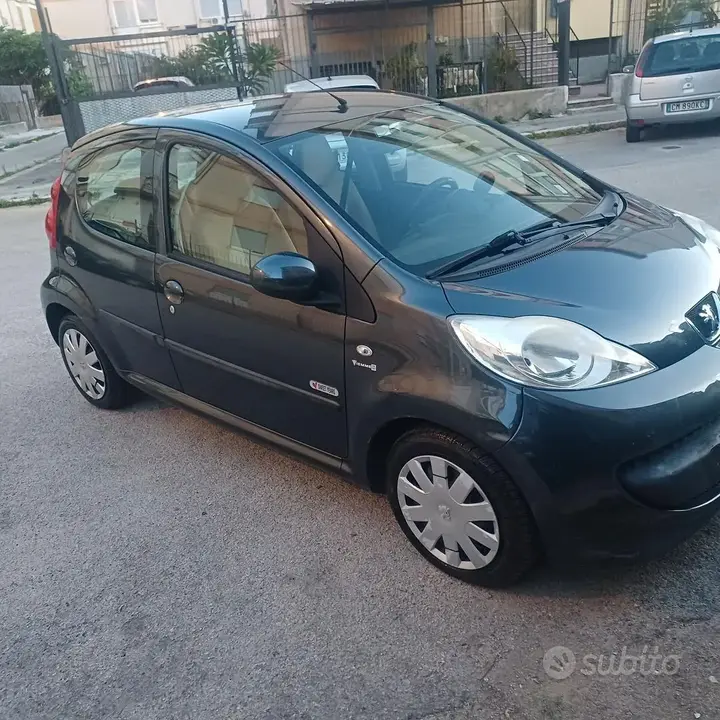 Peugeot 107 2008 photo 2