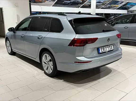 Volkswagen Golf I 2026 photo 3