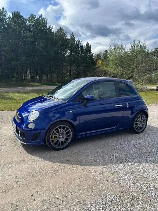 Abarth 500 2016 photo 2