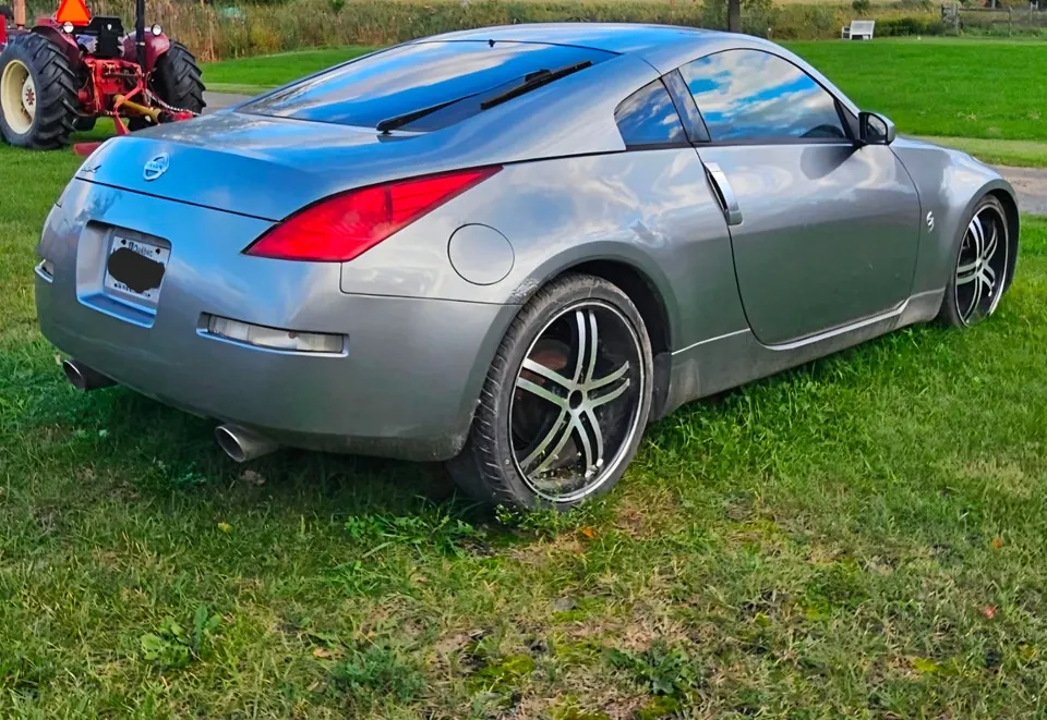 Nissan 350Z 2005 photo 2