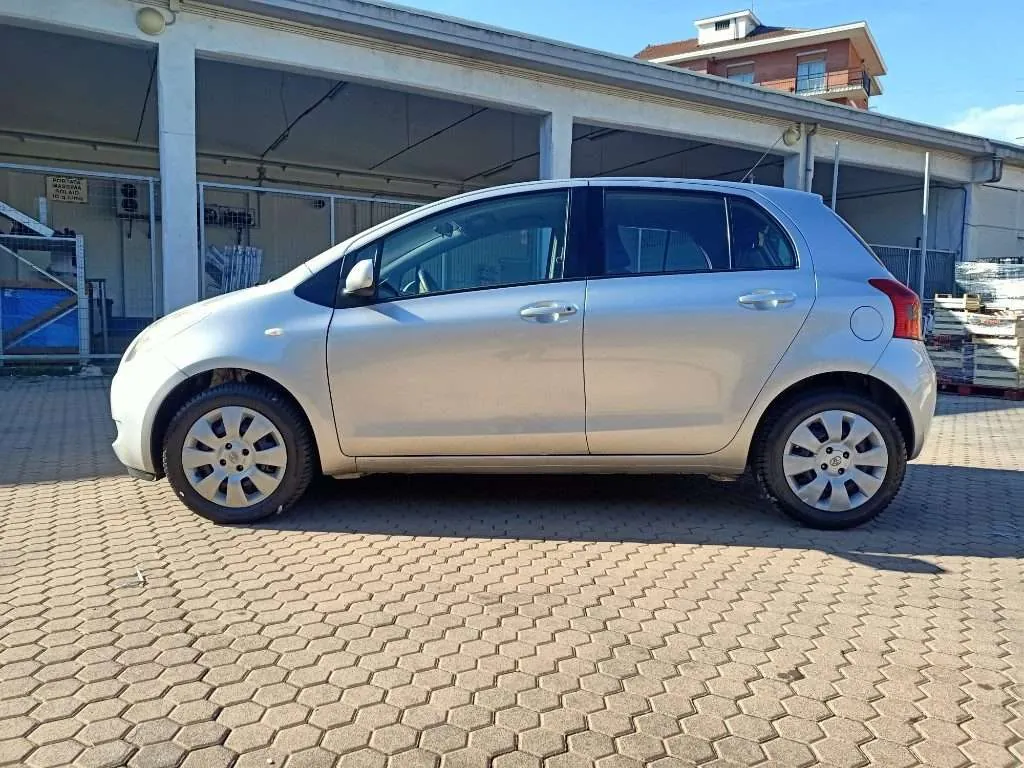 Toyota Yaris 2007 photo 4
