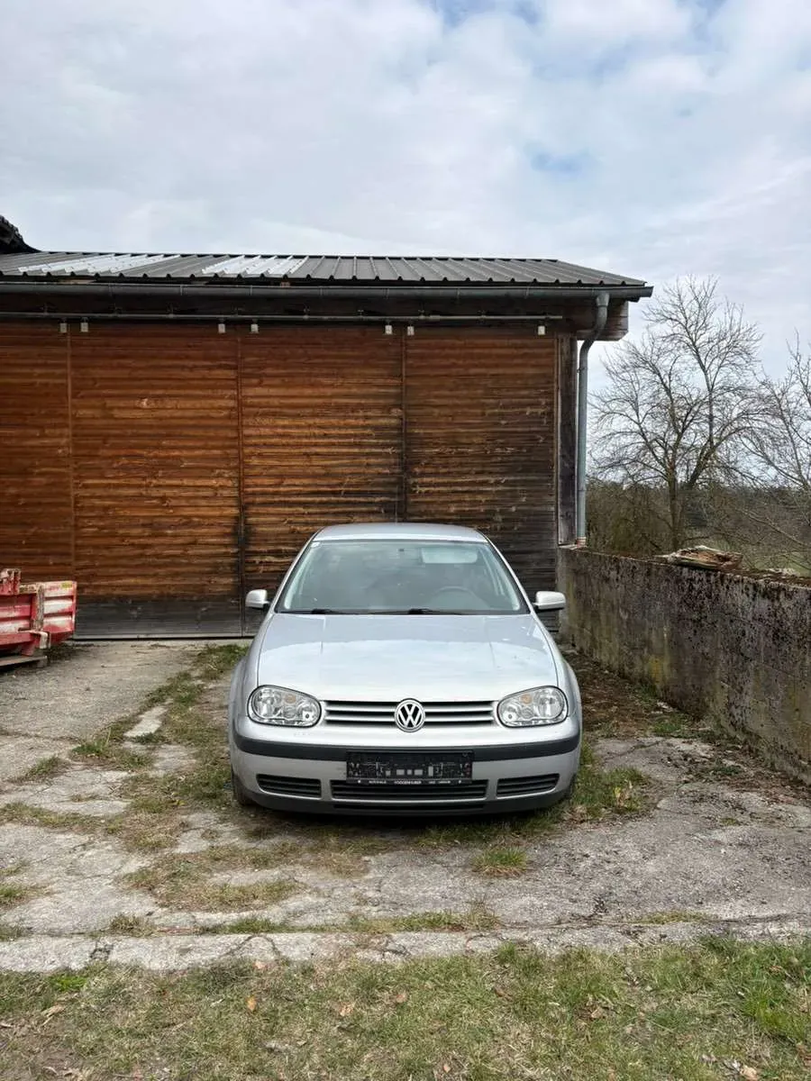 Volkswagen Golf 1998 photo 2