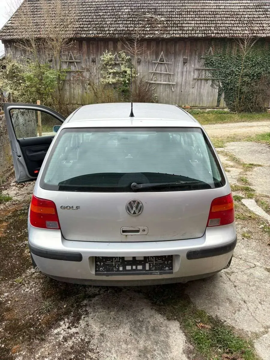 Volkswagen Golf 1998 photo 3