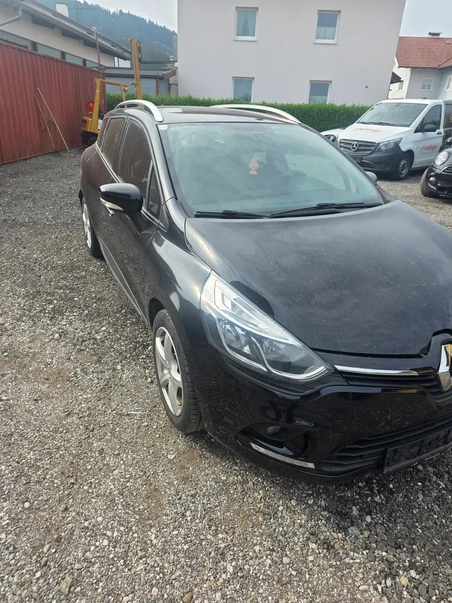 Renault Clio 2017 photo 2