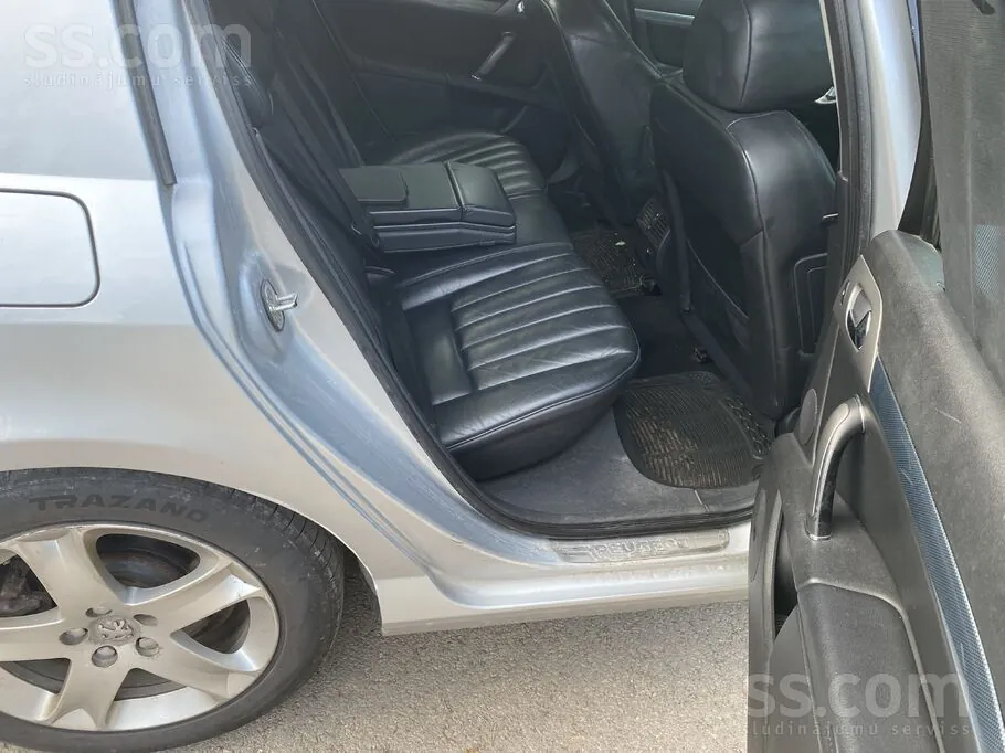 Peugeot 407