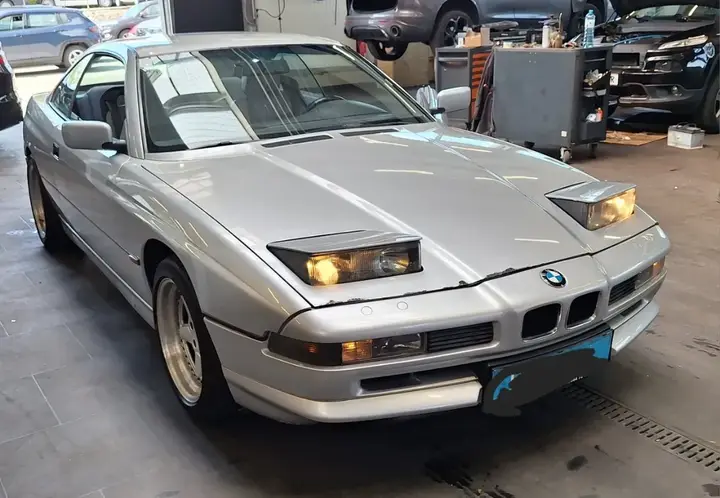 BMW 8 Series 1991 photo 3