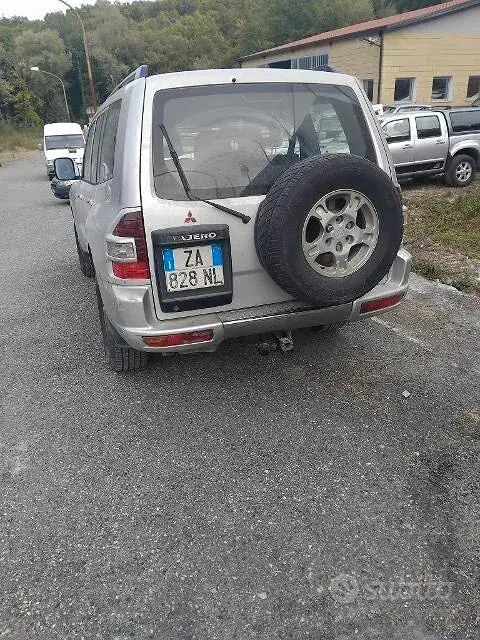 Mitsubishi Pajero 2001 photo 3