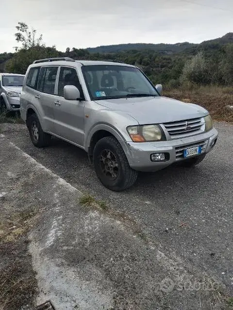 Mitsubishi Pajero 2001 photo 2