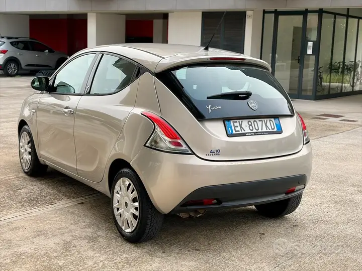 Lancia Ypsilon 2011 photo 3