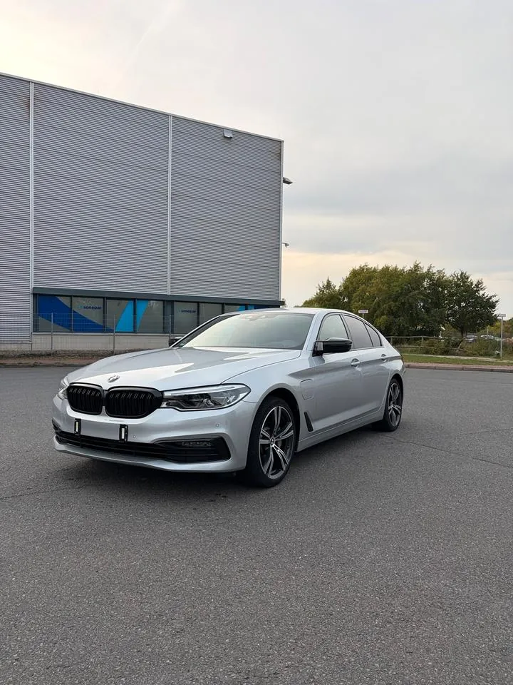 BMW 530E