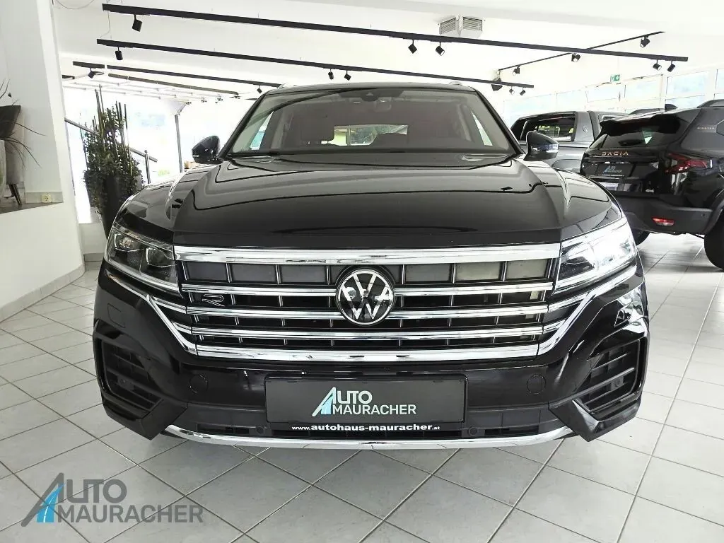 Volkswagen Touareg 2022 photo 3