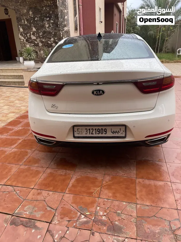 Kia Cadenza 2017 photo 2