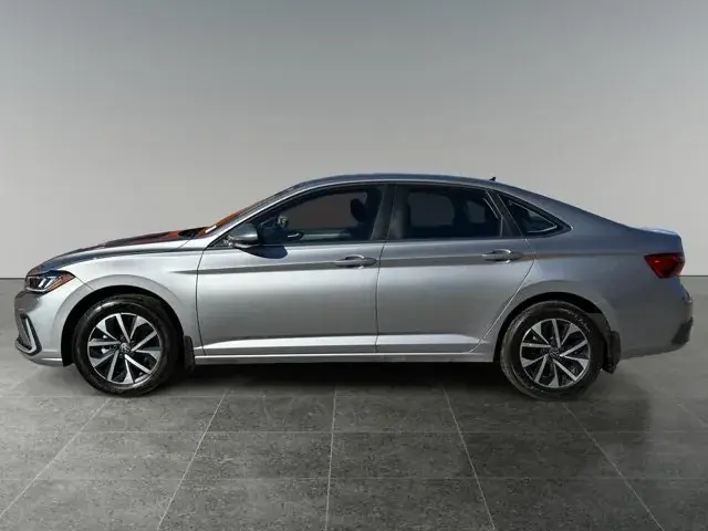 Volkswagen Jetta 2025 photo 2